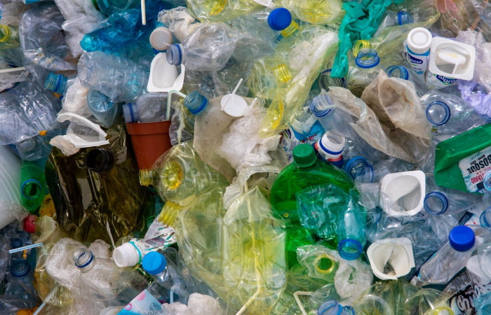 Metas de sostenibilidad para 2030 de MillerKnoll incluyen reducir uso de plástico