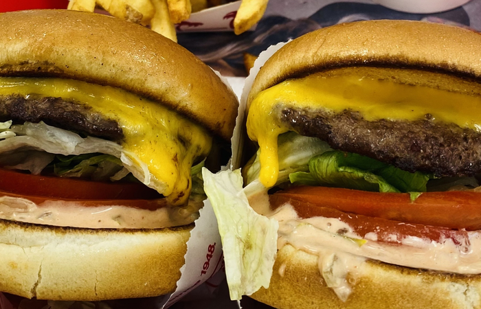 En México se piden casi 440 mil hamburguesas al mes por medio de delivery