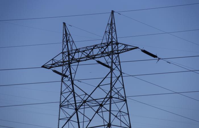 Demanda récord y baja reserva ponen en tensión al sistema eléctrico en México