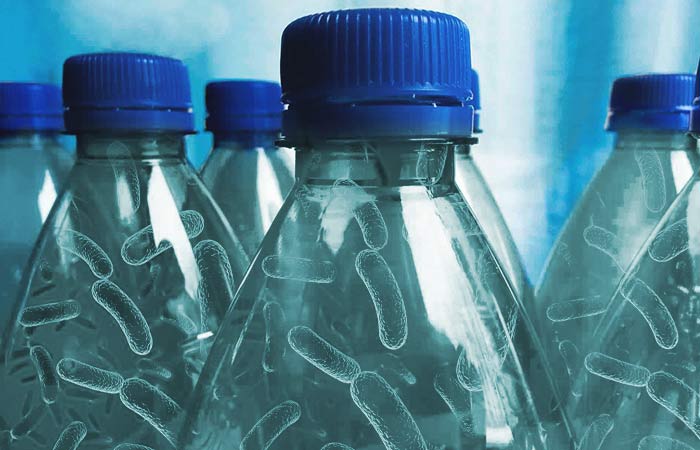 Microplásticos presentes en botellas de agua